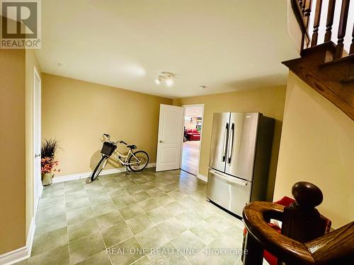 18 Henricks Crescent, Richmond Hill, ON - Indoor