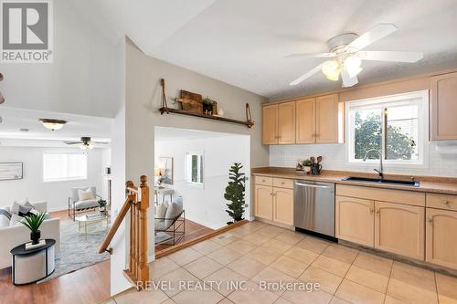 32 Sherwood Street, Orangeville, ON - Indoor Photo Showing Kitchen