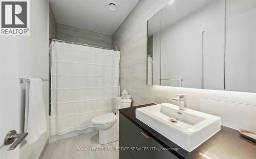 Ph807 - 7 Smith Crescent, Toronto, ON - Indoor Photo Showing Bathroom