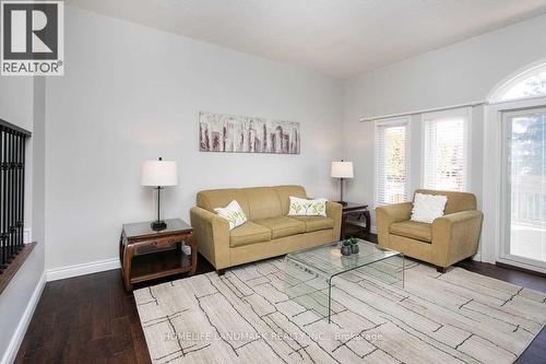 2151 Marc Lane, Burlington, ON - Indoor Photo Showing Living Room