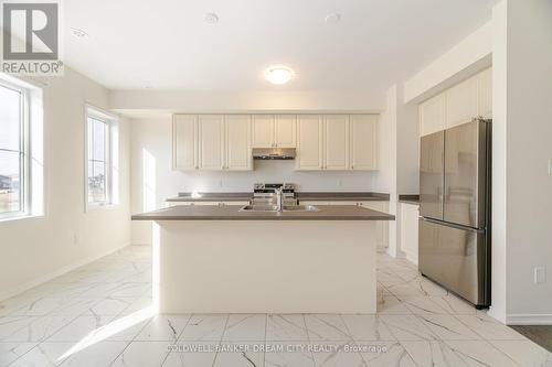 227 Gillespie Drive, Brantford, ON - Indoor Photo Showing Kitchen