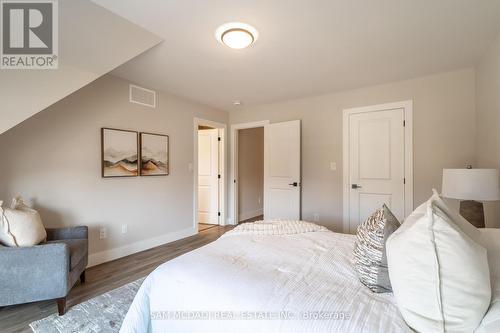 121 Black Willow Crescent, Blue Mountains, ON - Indoor Photo Showing Bedroom