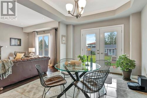 920 Stone Church Road E, Hamilton, ON - Indoor Photo Showing Dining Room