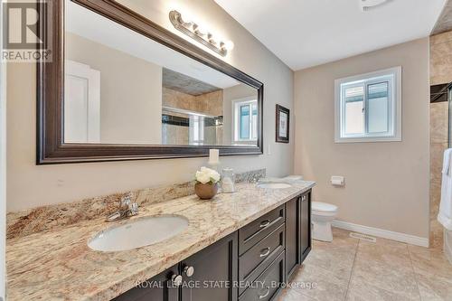 920 Stone Church Road E, Hamilton, ON - Indoor Photo Showing Bathroom