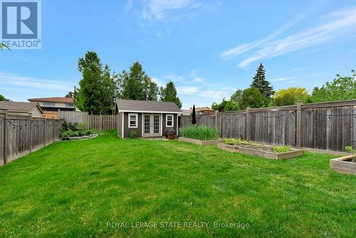 920 Stone Church Road E, Hamilton, ON - Outdoor With Backyard