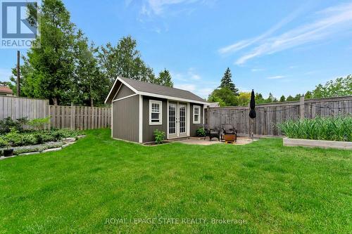 920 Stone Church Road E, Hamilton, ON - Outdoor With Backyard