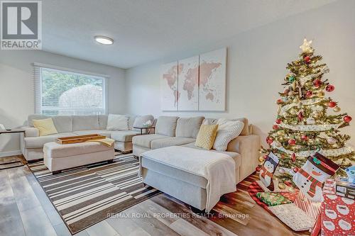 66 Parker Crescent, Ajax, ON - Indoor Photo Showing Living Room