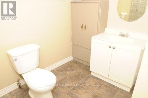 32-34 Superior Street, Newmarket, ON - Indoor Photo Showing Bathroom