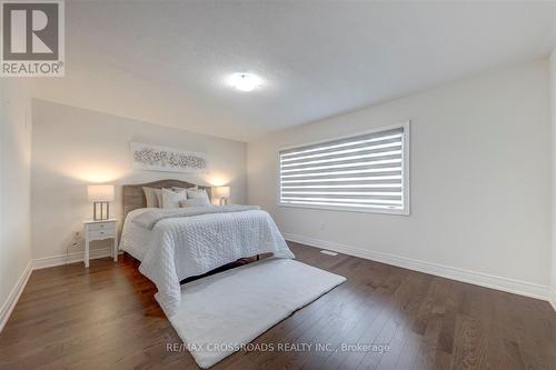 132 Carriage Shop Bend, East Gwillimbury, ON - Indoor Photo Showing Bedroom