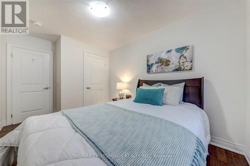 132 Carriage Shop Bend, East Gwillimbury, ON - Indoor Photo Showing Bedroom