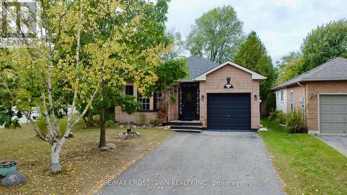 22 Nicholson Drive, Barrie, ON - Outdoor With Facade