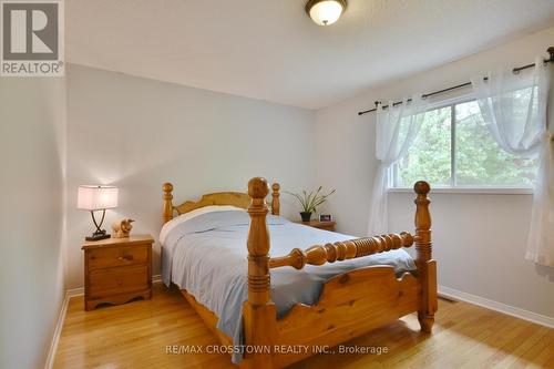 22 Nicholson Drive, Barrie, ON - Indoor Photo Showing Bedroom