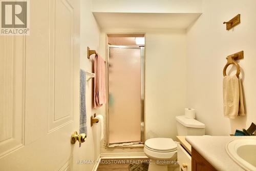 22 Nicholson Drive, Barrie, ON - Indoor Photo Showing Bathroom