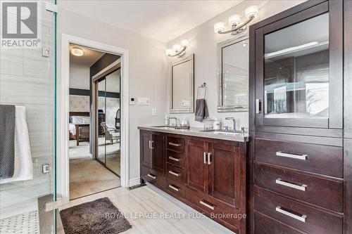 1413 Thistledown Road, Oakville, ON - Indoor Photo Showing Bathroom