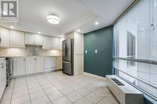 503 - 1201 North Shore Boulevard E, Burlington, ON - Indoor Photo Showing Kitchen With Upgraded Kitchen