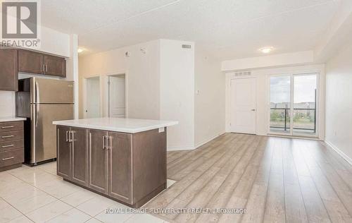 313 - 640 Sauve Street, Milton, ON - Indoor Photo Showing Kitchen