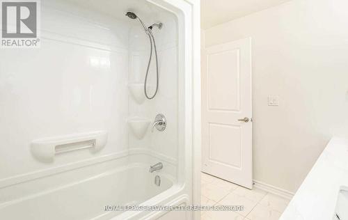 313 - 640 Sauve Street, Milton, ON - Indoor Photo Showing Bathroom