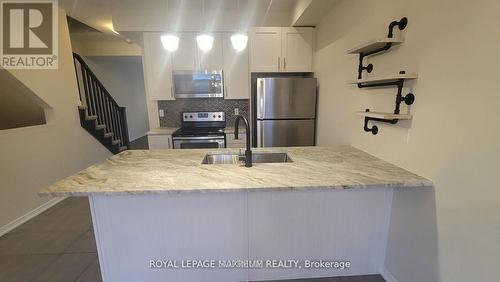 10 - 5056 Serena Drive, Lincoln, ON - Indoor Photo Showing Kitchen