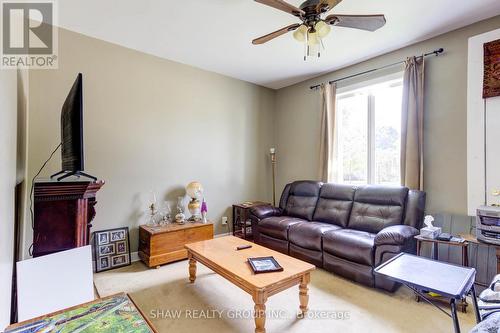 37 Elora Street S, Minto, ON - Indoor Photo Showing Living Room