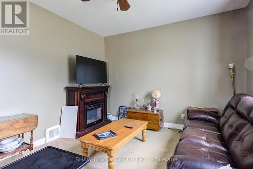 37 Elora Street S, Minto, ON - Indoor Photo Showing Living Room