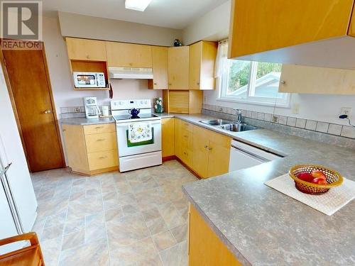 7342 Field Street, Powell River, BC - Indoor Photo Showing Kitchen With Double Sink