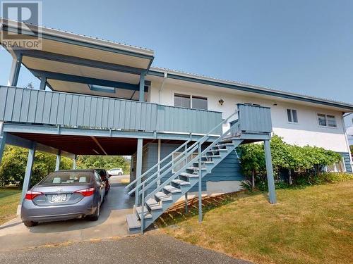 7342 Field Street, Powell River, BC - Outdoor