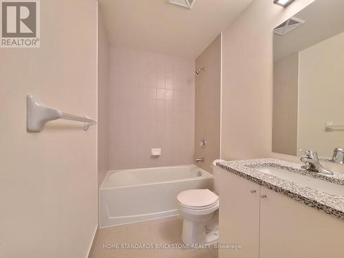 720 - 4955 Yonge Street, Toronto, ON - Indoor Photo Showing Bathroom