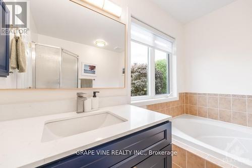 109 Shirley'S Brook Drive, Ottawa, ON - Indoor Photo Showing Bathroom