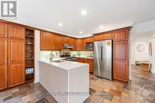 109 Shirley'S Brook Drive, Ottawa, ON - Indoor Photo Showing Kitchen