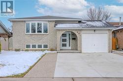 201 ERINBROOK Drive  Kitchener, ON N2E 3K5