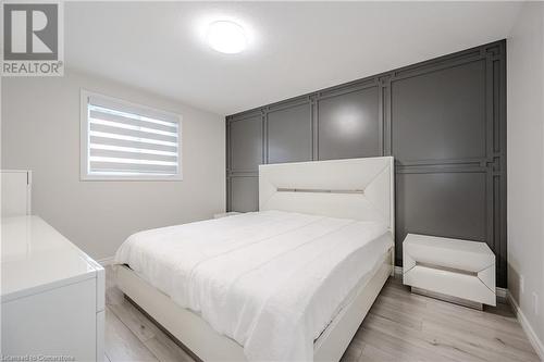 201 Erinbrook Drive, Kitchener, ON - Indoor Photo Showing Bedroom