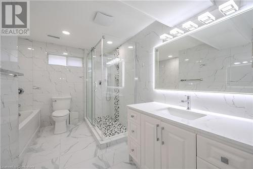 201 Erinbrook Drive, Kitchener, ON - Indoor Photo Showing Bathroom