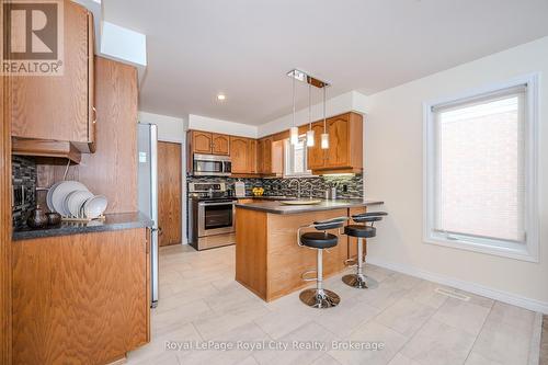 6 White Pine Way, Guelph (Village), ON - Indoor Photo Showing Kitchen