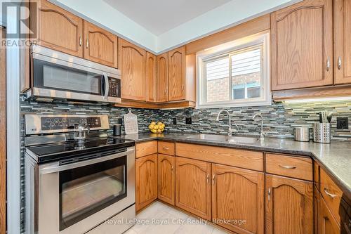 6 White Pine Way, Guelph (Village), ON - Indoor Photo Showing Kitchen With Double Sink