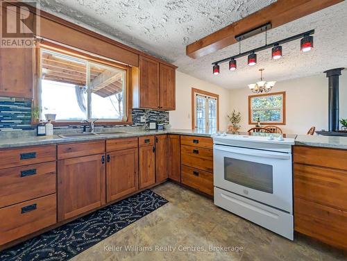 101 Salem Road, South Bruce Peninsula, ON - Indoor Photo Showing Kitchen With Double Sink