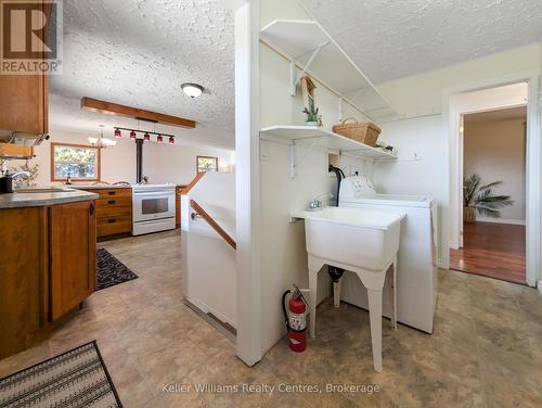 101 Salem Road, South Bruce Peninsula, ON - Indoor Photo Showing Laundry Room