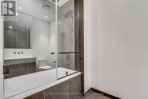 1004 - 55 Charles Street E, Toronto, ON - Indoor Photo Showing Bathroom