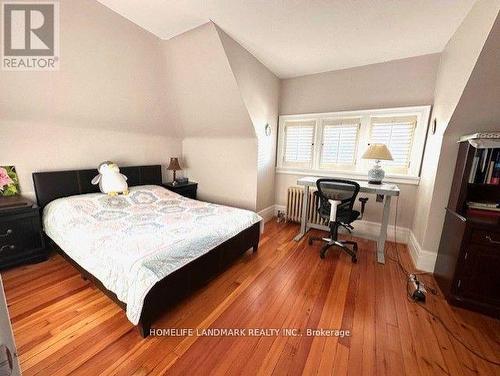 147 Madison Avenue, Toronto, ON - Indoor Photo Showing Bedroom