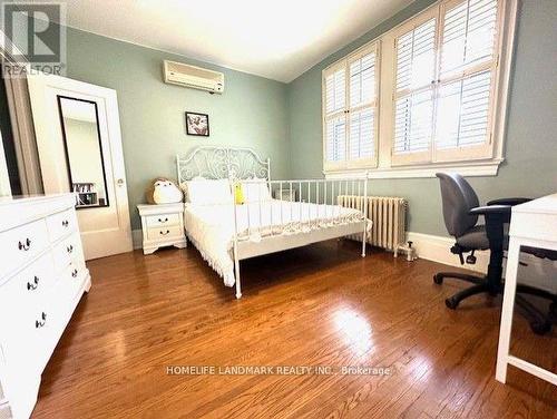 147 Madison Avenue, Toronto, ON - Indoor Photo Showing Bedroom