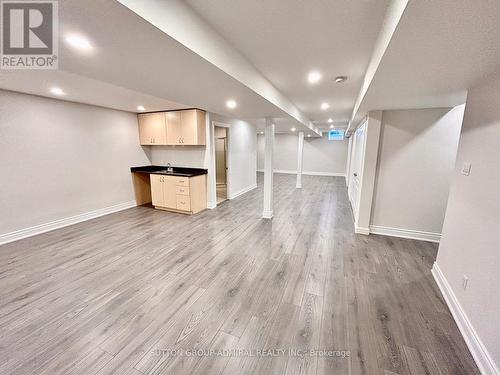 4 Castleglen Boulevard, Markham, ON - Indoor