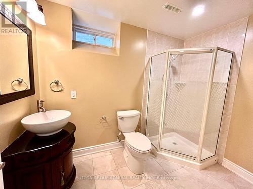 4 Castleglen Boulevard, Markham, ON - Indoor Photo Showing Bathroom