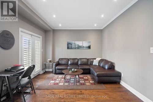 57 Market Garden Mews, Toronto, ON - Indoor Photo Showing Living Room