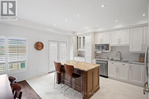 57 Market Garden Mews, Toronto, ON - Indoor Photo Showing Kitchen