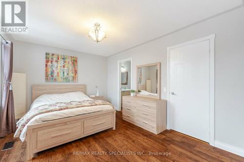 340 Sardinia Drive, Mississauga, ON - Indoor Photo Showing Bedroom