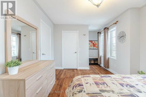 340 Sardinia Drive, Mississauga, ON - Indoor Photo Showing Bedroom