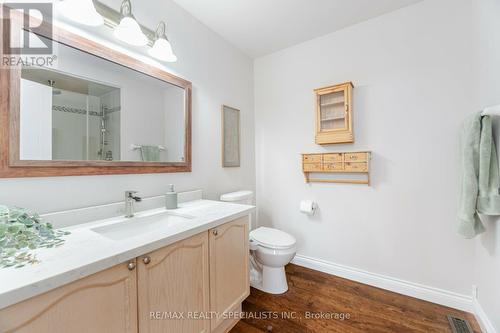 340 Sardinia Drive, Mississauga, ON - Indoor Photo Showing Bathroom