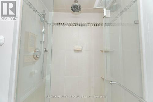 340 Sardinia Drive, Mississauga, ON - Indoor Photo Showing Bathroom