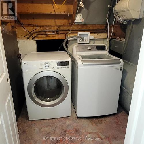 2 - 296 Viewmount Street, Oshawa, ON - Indoor Photo Showing Laundry Room