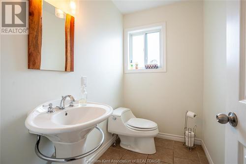 83 Smithfield Circle, Chatham, ON - Indoor Photo Showing Bathroom