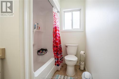 83 Smithfield Circle, Chatham, ON - Indoor Photo Showing Bathroom